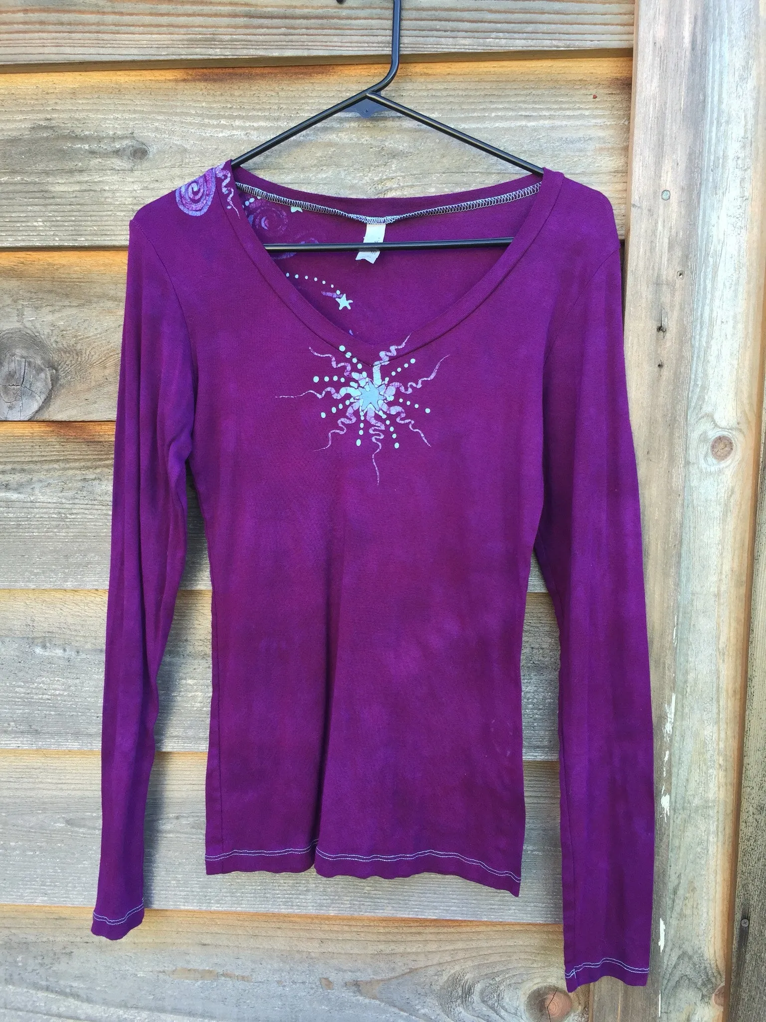 Magenta Center Star Handmade Batik Vneck - Medium