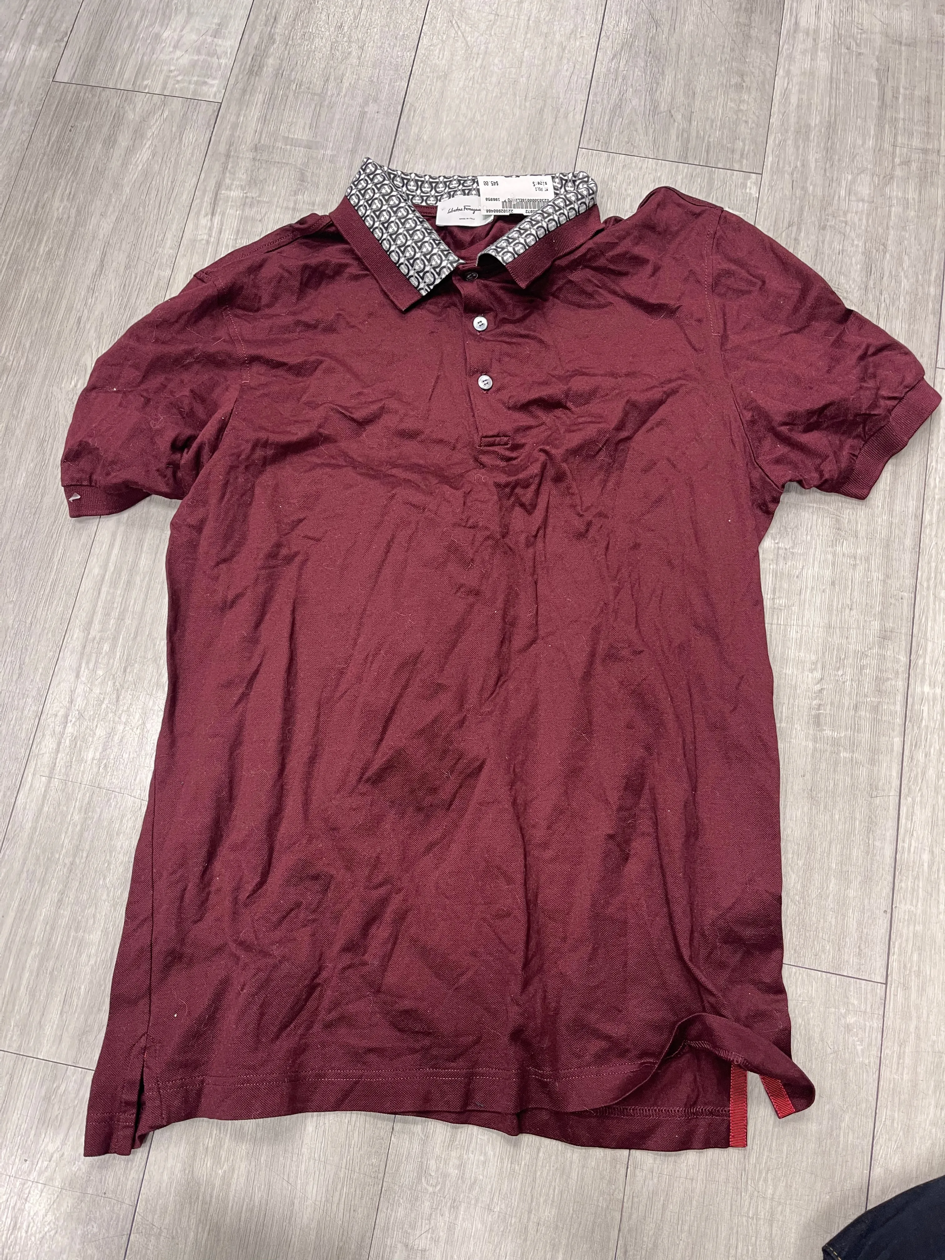 Salvatore Ferregamo Polo Size XL Italy US Medium Size Small