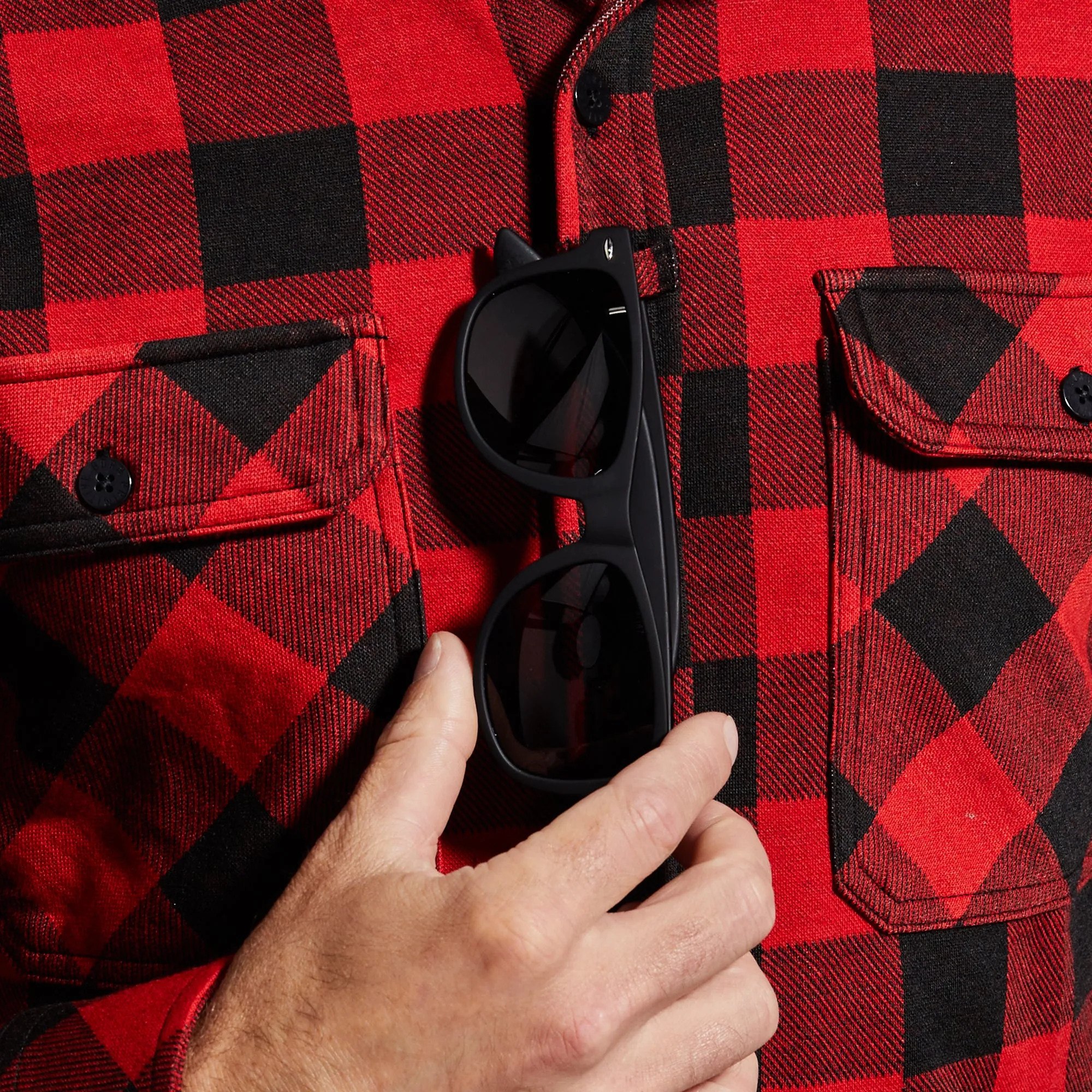 Woodsman Stretchy Flannel (Black/Red)